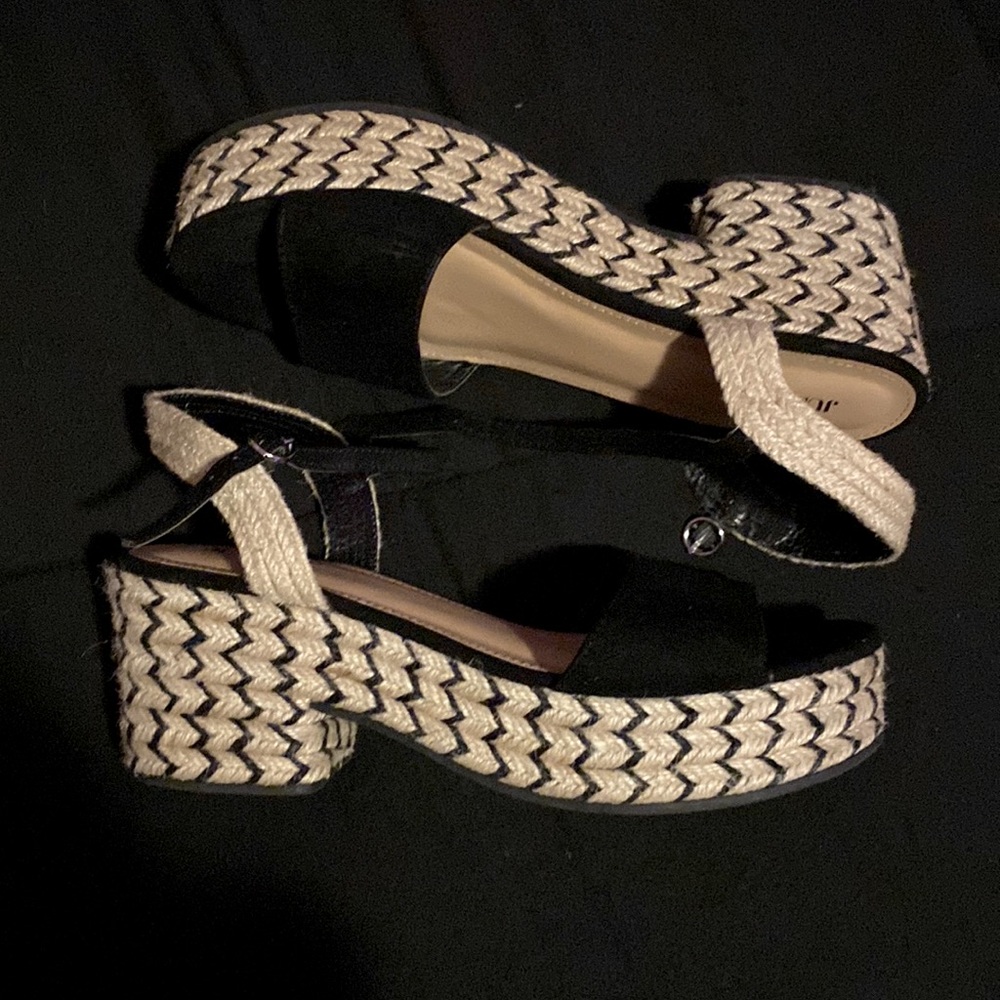 JUSTFAB Black and Cream Platformed Sandals Heels Shoes